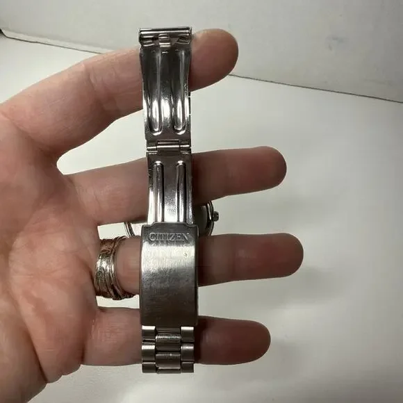 Citizen Quartz Watch WR50 Stainless Steel, White Dial, Engraved “Love Mom & Dad”